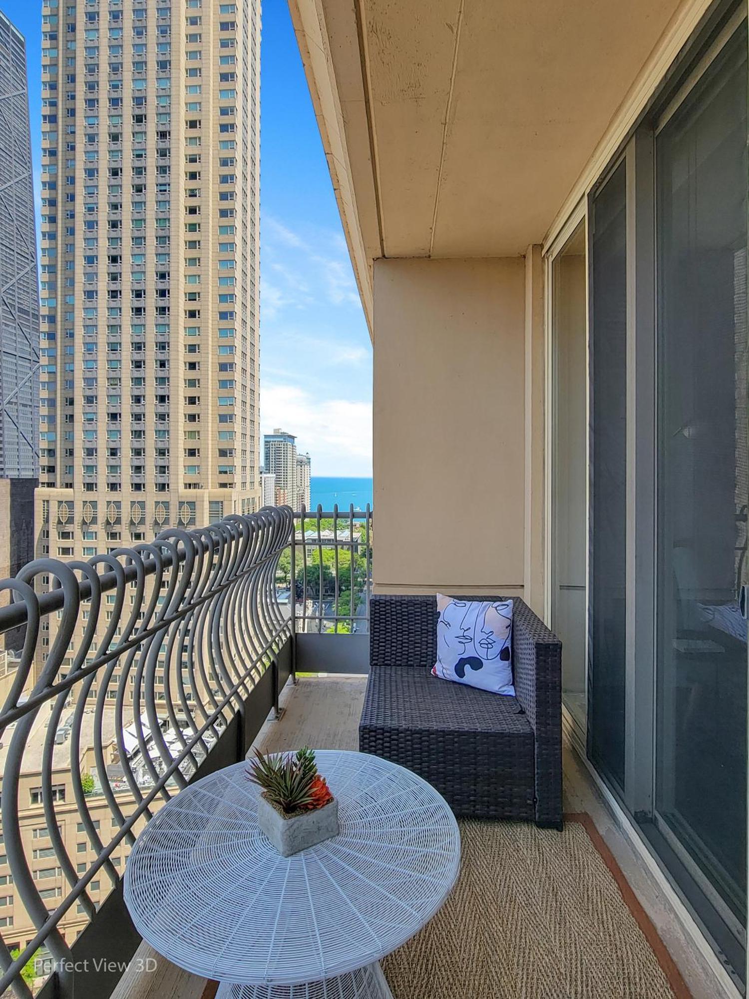 The Bernardin Gold Coast Luxury Apartments Near Magnificent Mile Chicago Kültér fotó